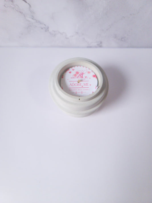 Spiral shaped Candle
Text: Adore me scent. Coconut Apricot wax. 2.5oz.